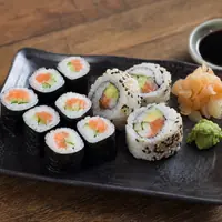 Danie Rolki sushi