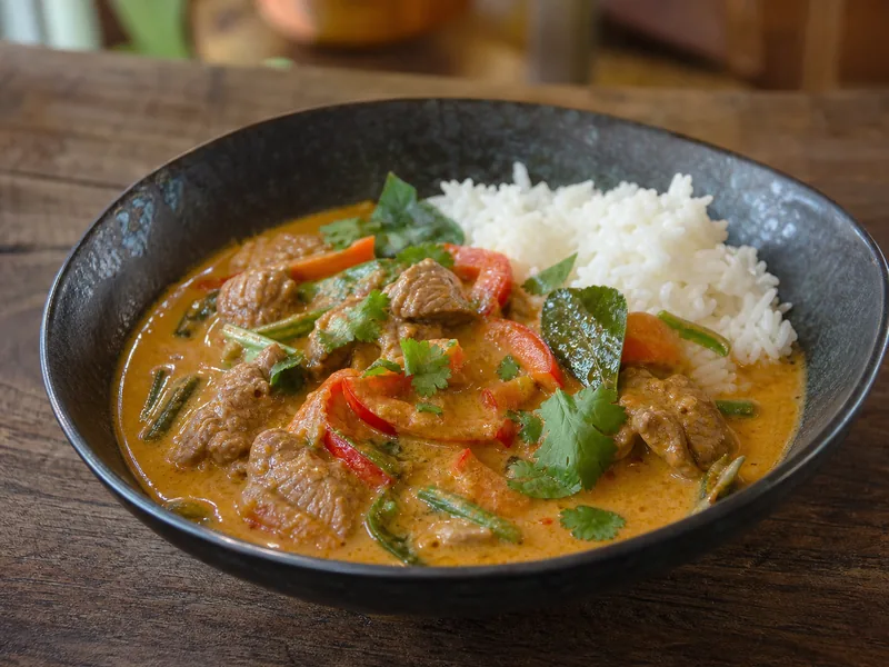 Danie Tajskie curry z cielęciną